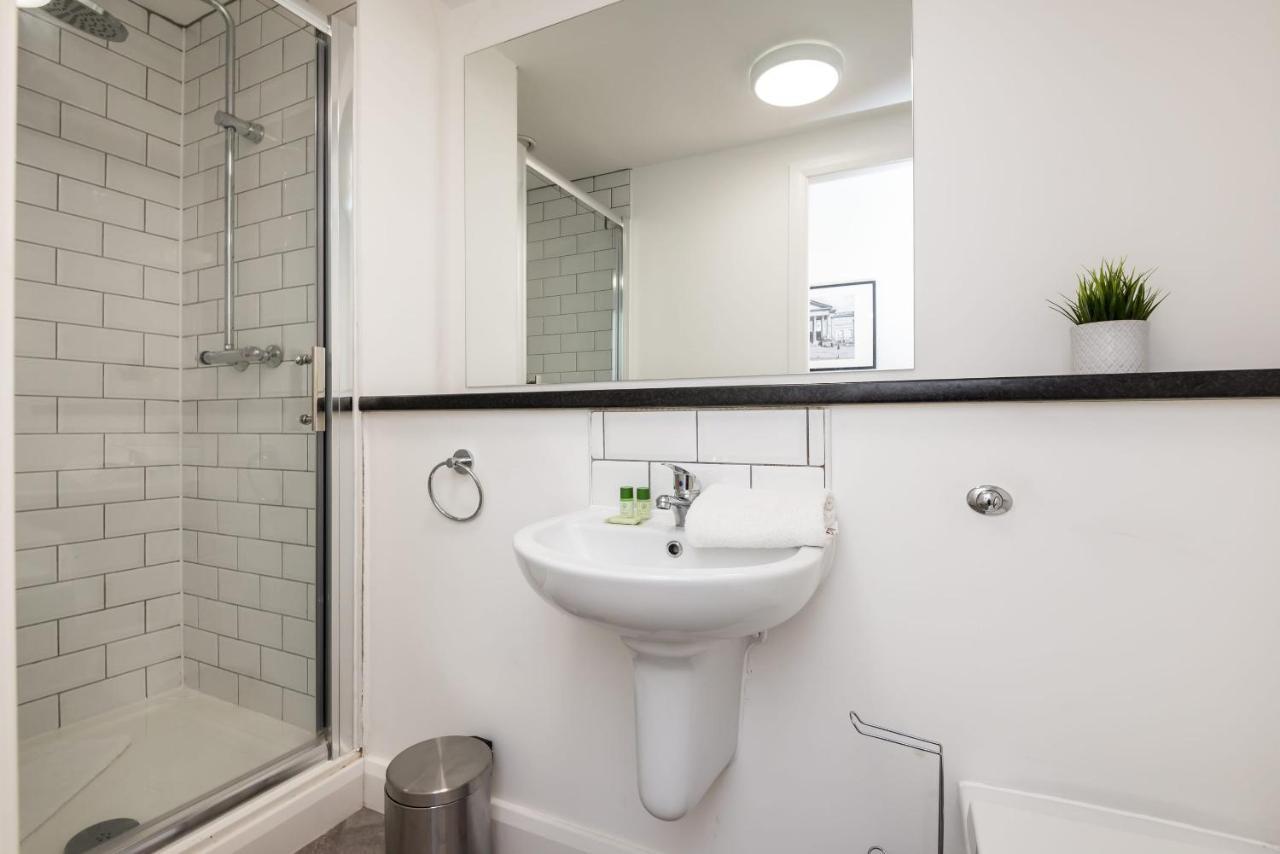 Spacious 3 Bed Apartment - 3 Ensuites - Netflix Liverpool Exterior foto